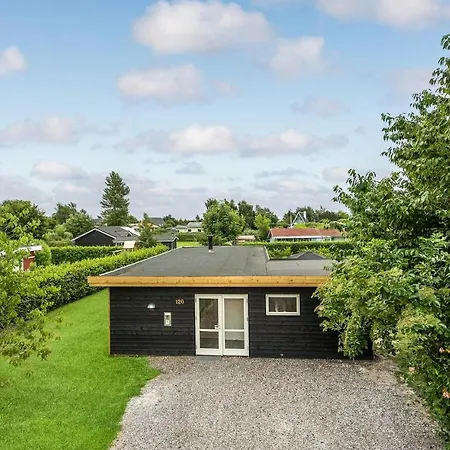 3 Bedroom Awesome In Sydals